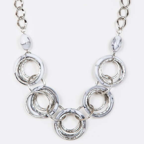 Mix Rings Rendant Necklace with Matching Earring - Picture 1 of 4